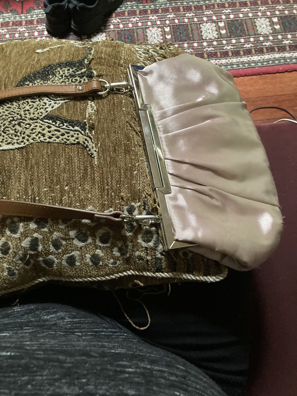 Other Betts branded evening satin bag Size ONE SIZE - 2 Thumbnail