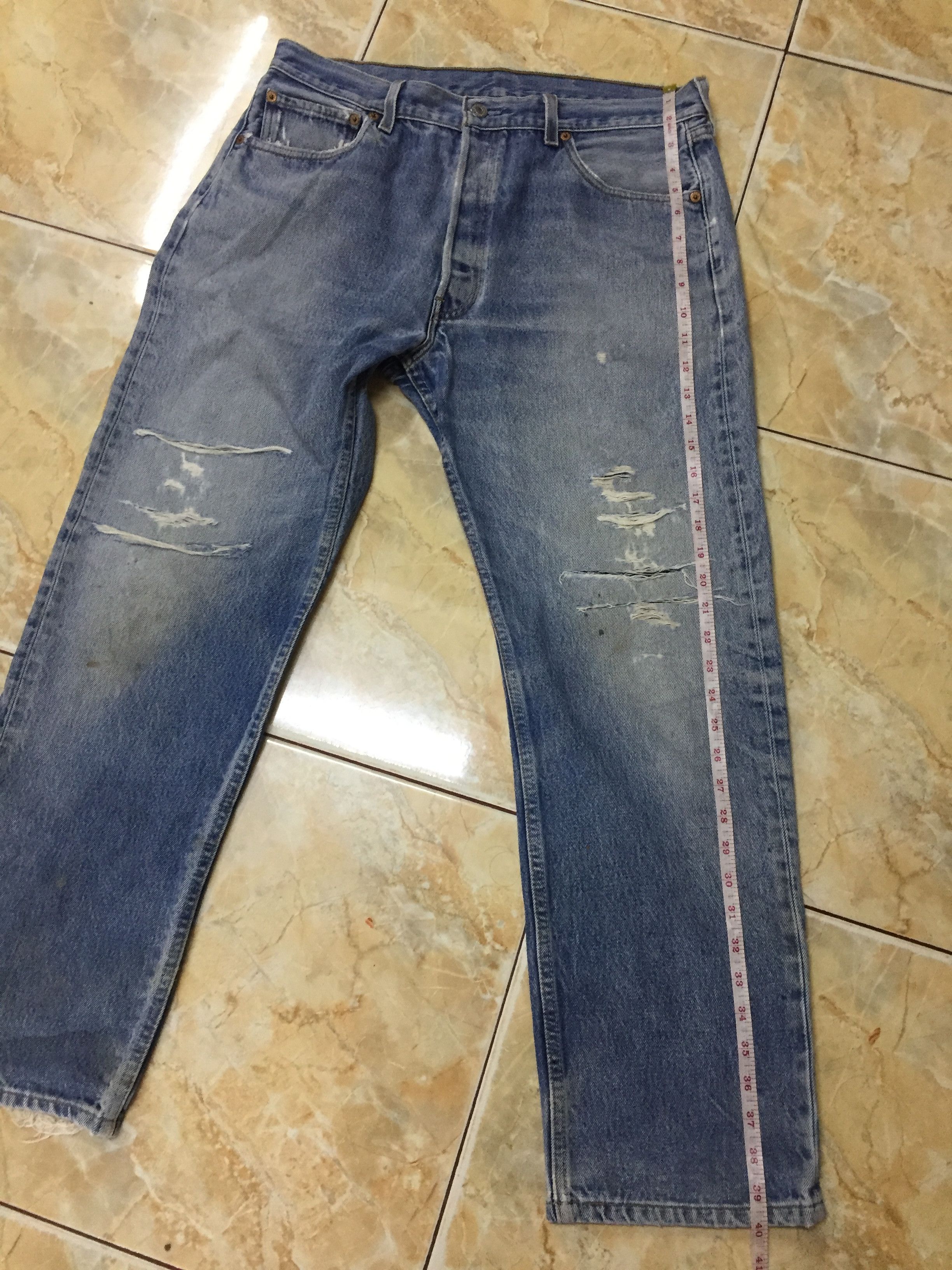 Levi's Vintage 90’s Levis 501 light wash Distressed Denim Size US 35 - 16 Thumbnail