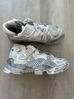 Vetements,Vetements + Reebok Genetically Modified Pump