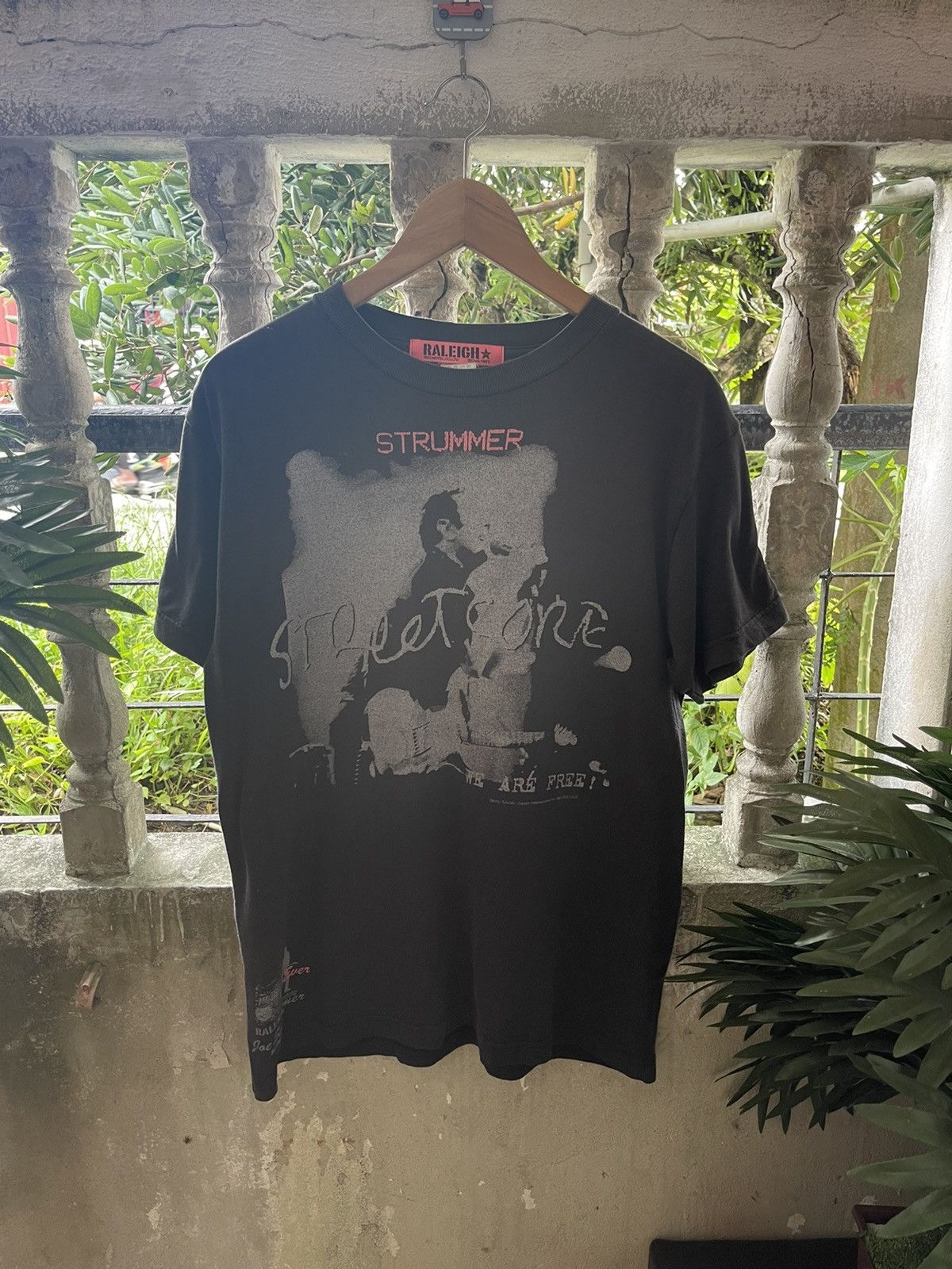 Band Tees × Vintage VINTAGE FADED TEE JOE STRUMMER X THEMESCALEROS/THE CLASH Size US M / EU 48-50 / 2 - 1 Thumbnail