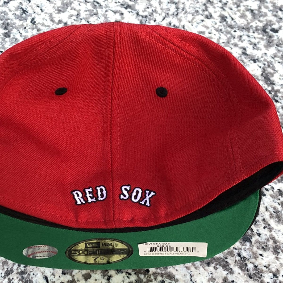Casquette New Era 59Fifty Boston Red Sox Taille 8 – Motif Original Rouge à Pois