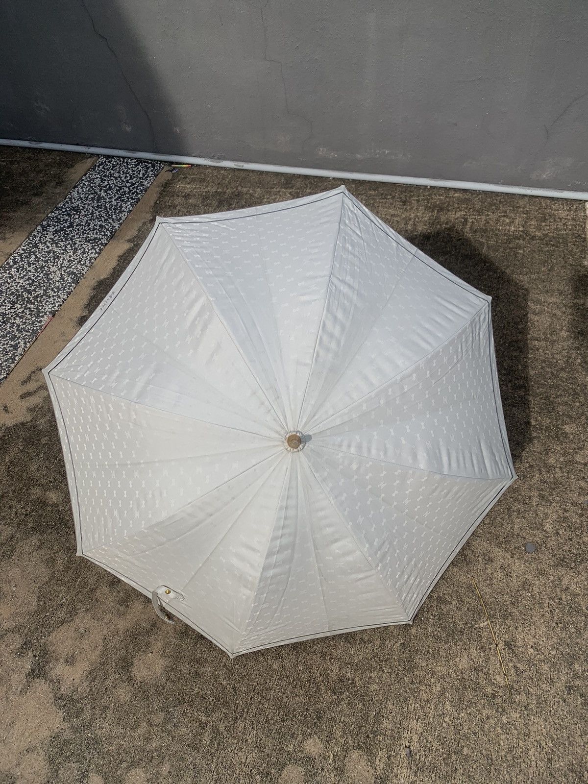 Celine × Vintage CELINE EMBOSSED MONOGRAM LOGO UMBRELLA Size 30 - 1 Thumbnail