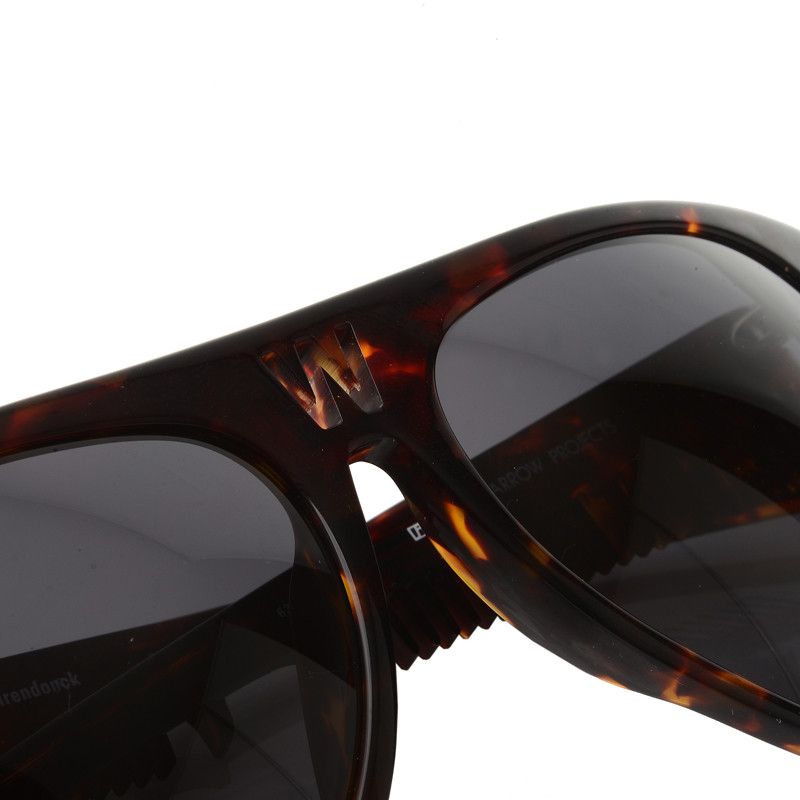 Linda Farrow × Walter Van Beirendonck Walter Van Beirendonck Tshell Acetate Comb Detail Sunglasses Size ONE SIZE - 4 Thumbnail
