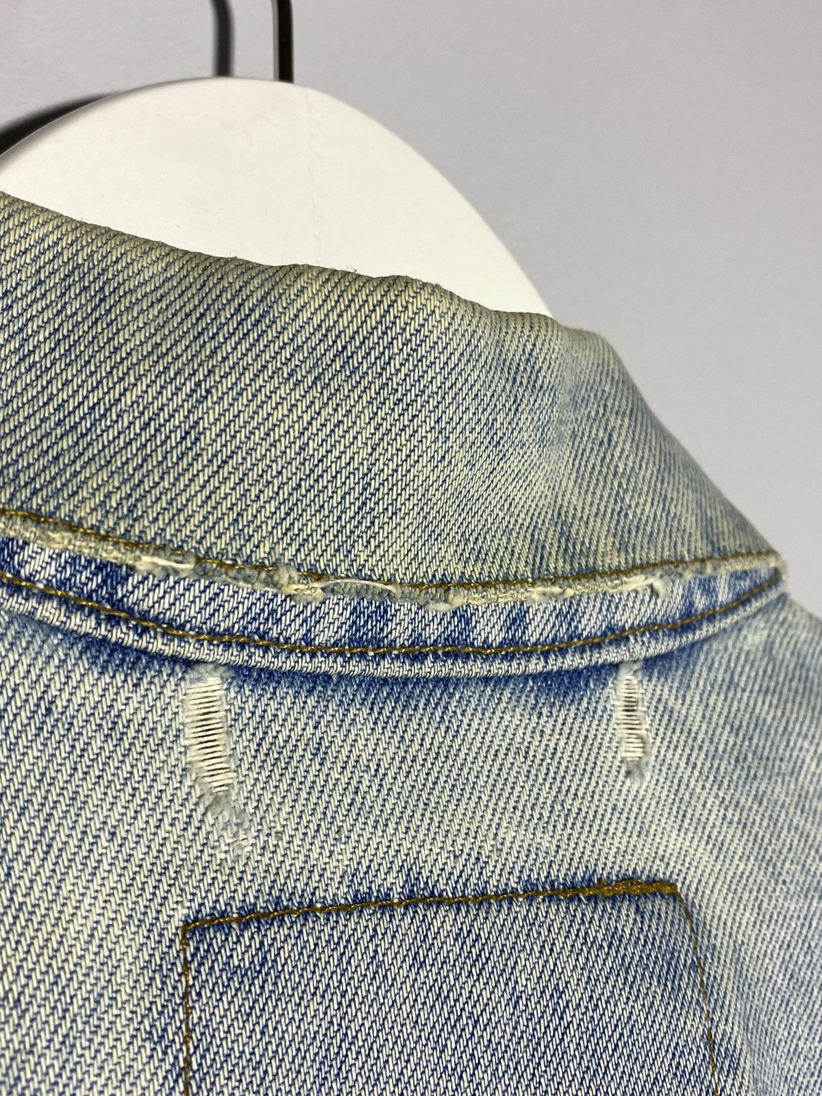 Levi's Vintage 90’s Levi’s washed distressed denim jacket Size US XL / EU 56 / 4 - 18 Thumbnail