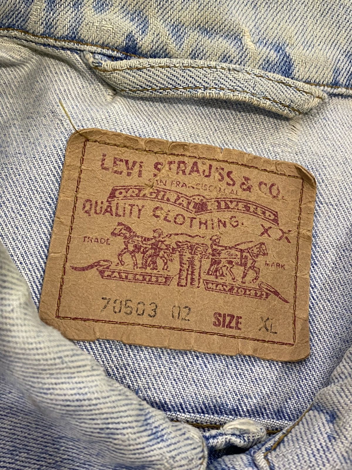 Levi's Vintage 90’s Levi’s washed distressed denim jacket Size US XL / EU 56 / 4 - 21 Thumbnail