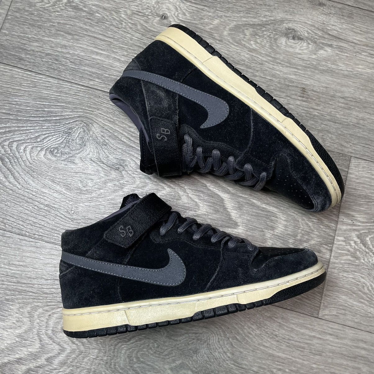 Nike Nike Dunk Mid Pro SB Griptape Size 40,5 Size US 7 / EU 40 - 2 Thumbnail