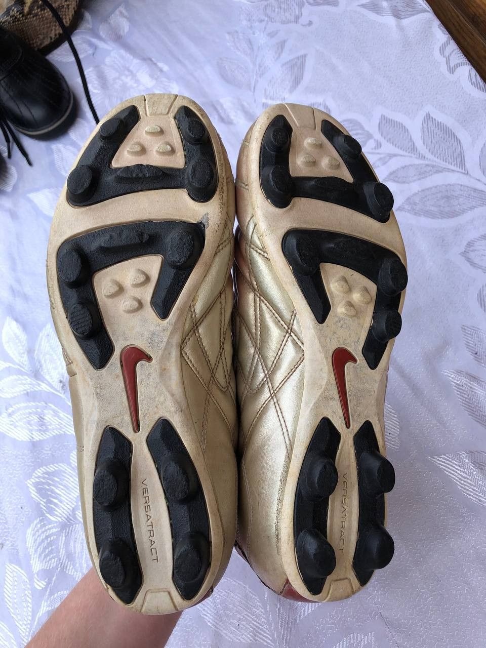 Vintage Vintage Nike Versatract Football Soccer Cleats Shoes Size US 10 / EU 43 - 8 Thumbnail