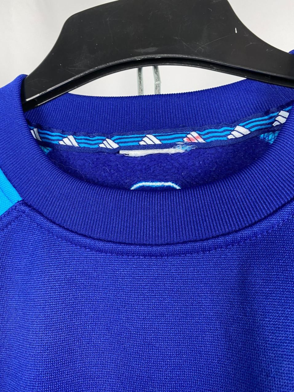 Adidas Adidas vintage sweatshirts blue black size L Size US L / EU 52-54 / 3 - 4 Thumbnail