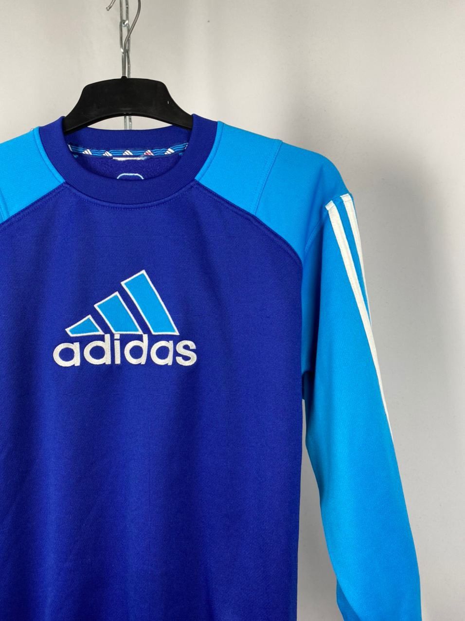Adidas Adidas vintage sweatshirts blue black size L Size US L / EU 52-54 / 3 - 2 Thumbnail