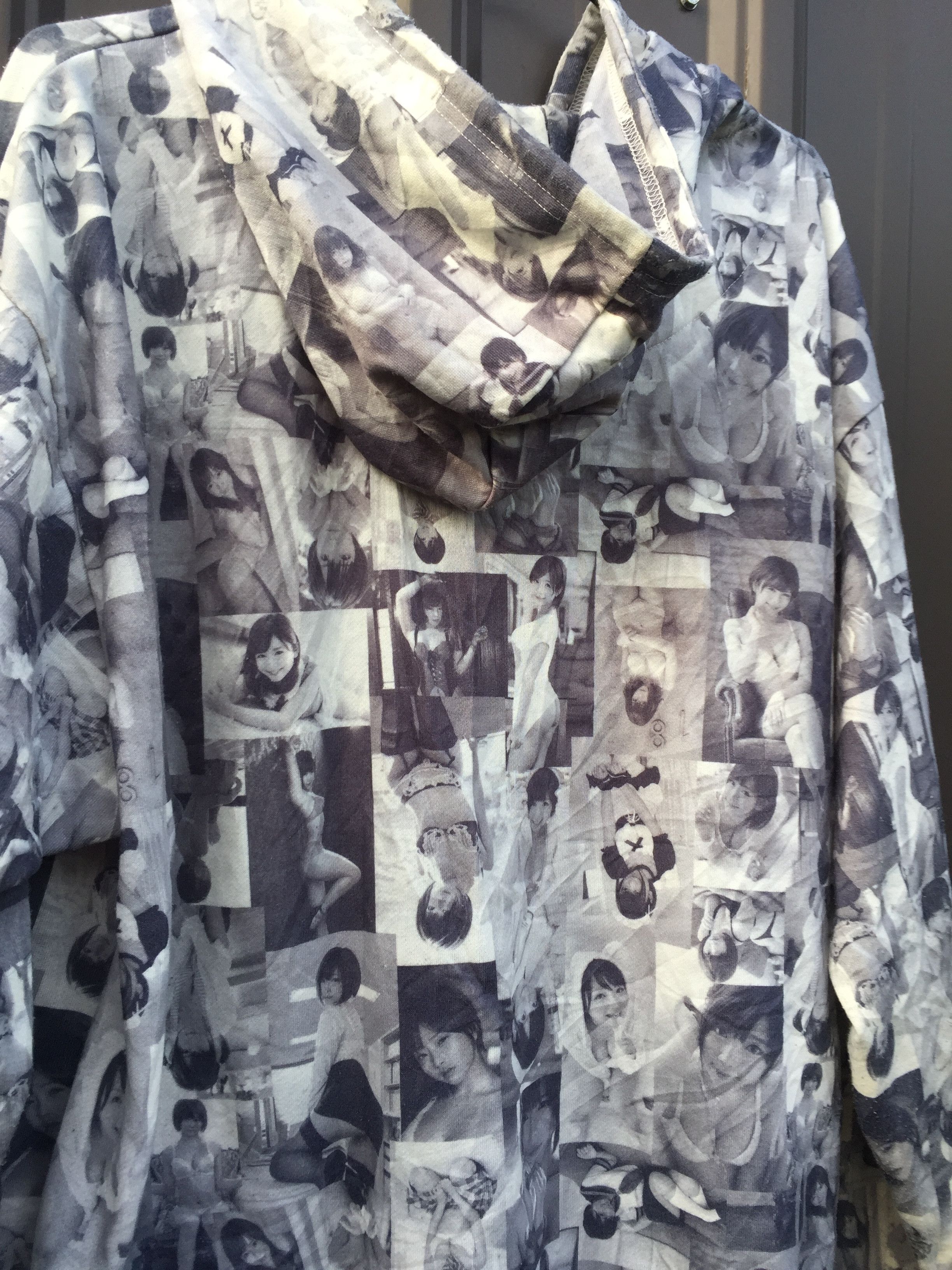 Japanese Brand Mana Sakura AV Idol Model OVP Zip Hoodie Size US M / EU 48-50 / 2 - 4 Thumbnail