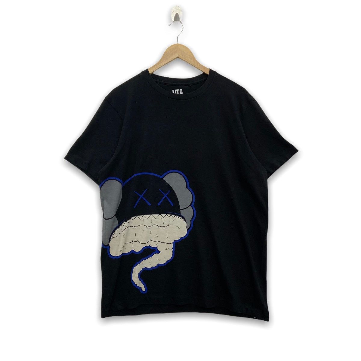 Rare!! UNIQLO X KAWS Japanese Tee