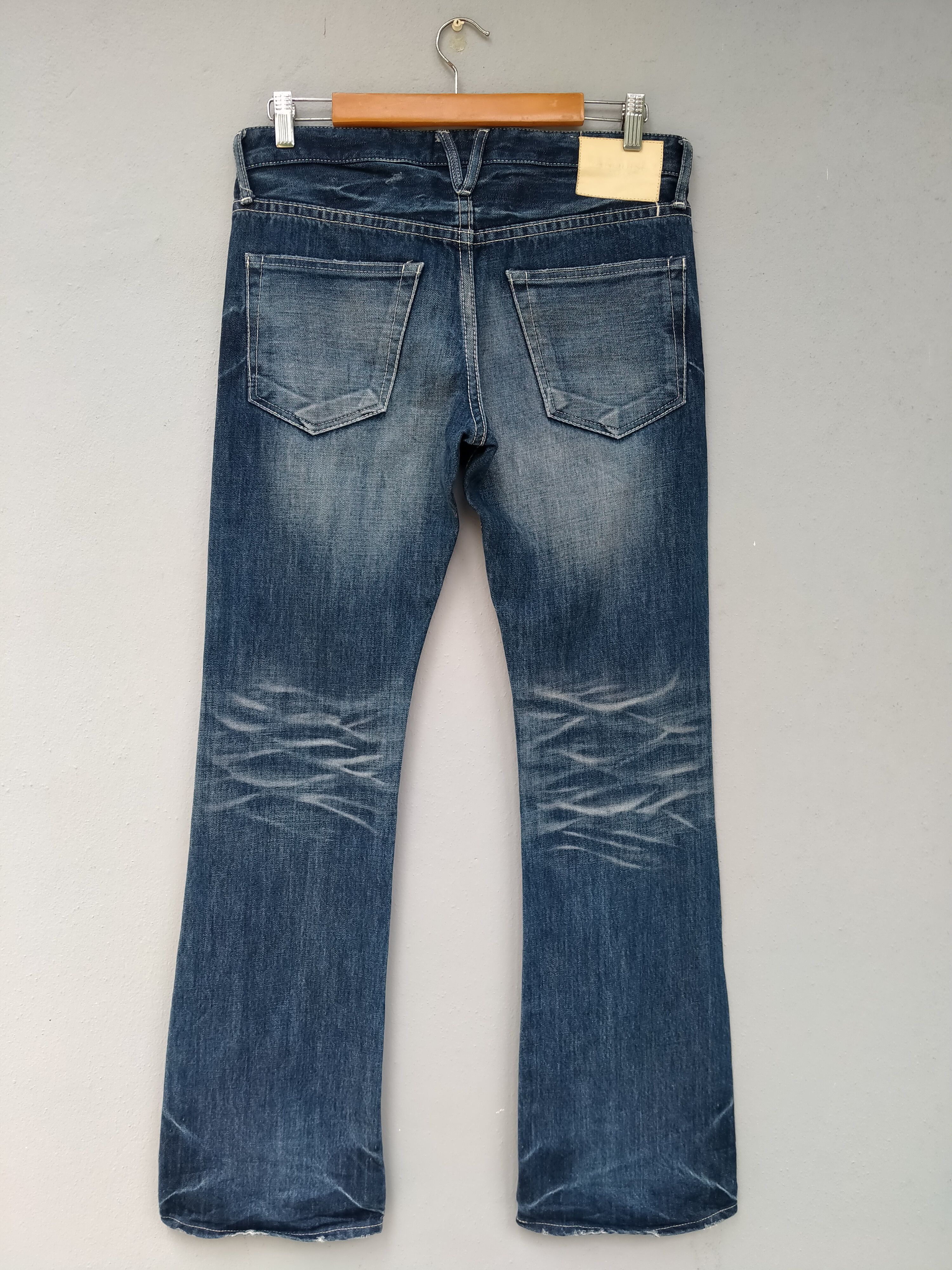 Vanquish Vintage Vanquish Distressed Flare Denim Spark Low Rise Jeans Size US 32 / EU 48 - 3 Thumbnail