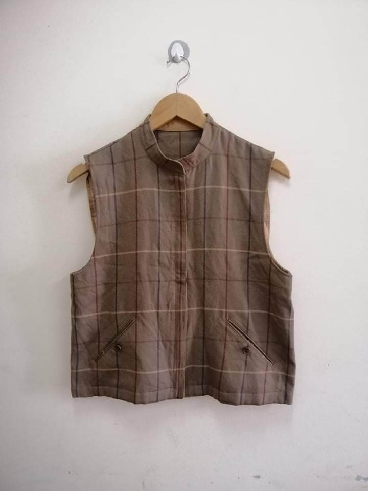 Burberry Vintage Burberry Vest Size US M / EU 48-50 / 2 - 1 Thumbnail
