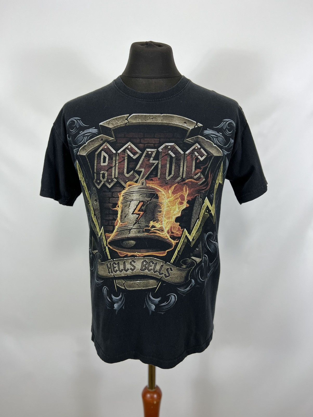 AC/DC × Liquid Blue Vintage AC/DC hells bells T-shirt Size US M / EU 48-50 / 2 - 1 Thumbnail