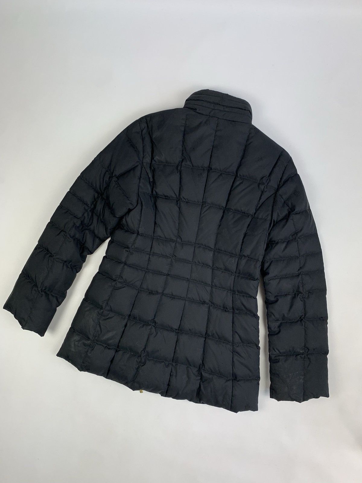 Moncler Moncler vintage women’s monogram multilogo down jacket Sz 1 Size S / US 4 / IT 40 - 8 Thumbnail