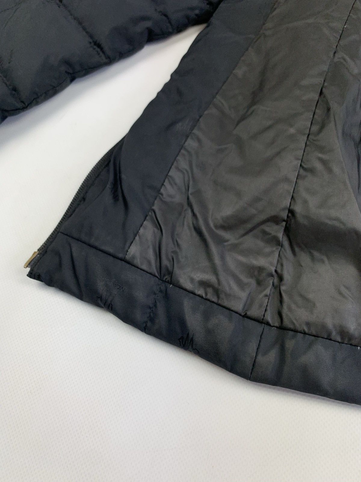 Moncler Moncler vintage women’s monogram multilogo down jacket Sz 1 Size S / US 4 / IT 40 - 14 Thumbnail
