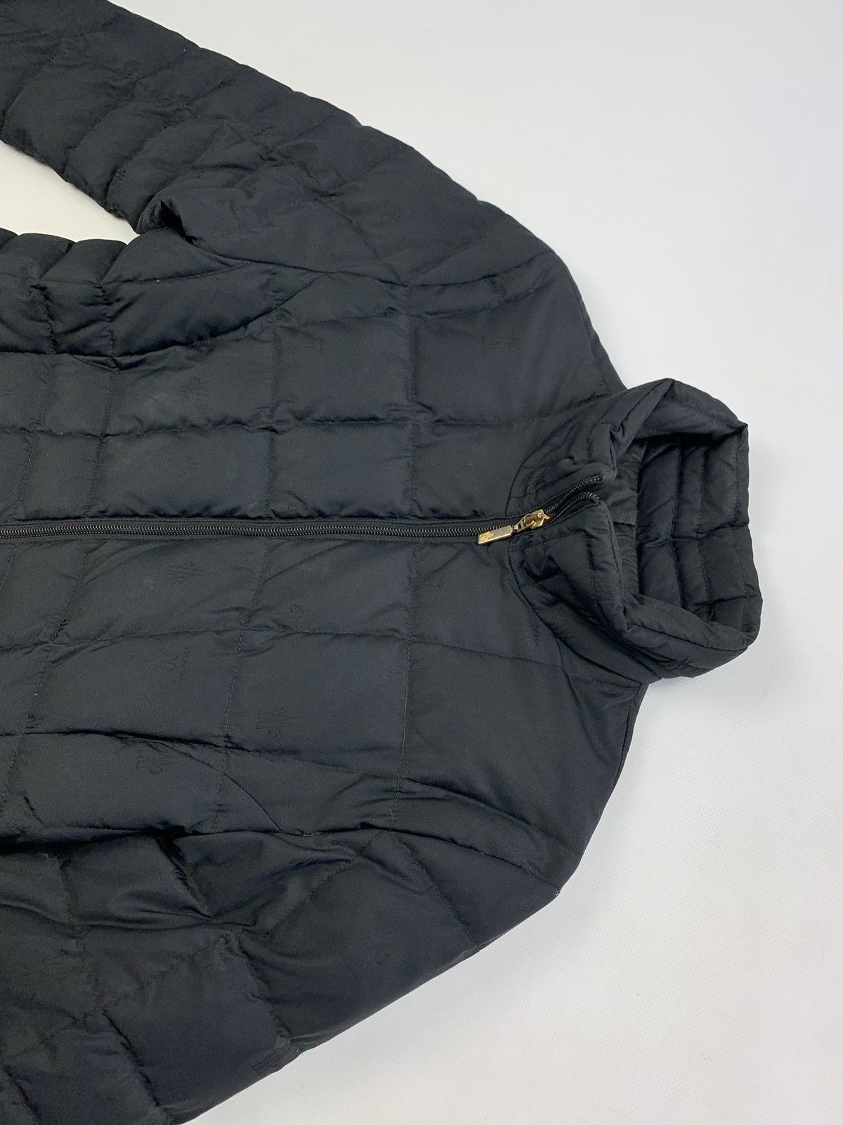 Moncler Moncler vintage women’s monogram multilogo down jacket Sz 1 Size S / US 4 / IT 40 - 7 Thumbnail