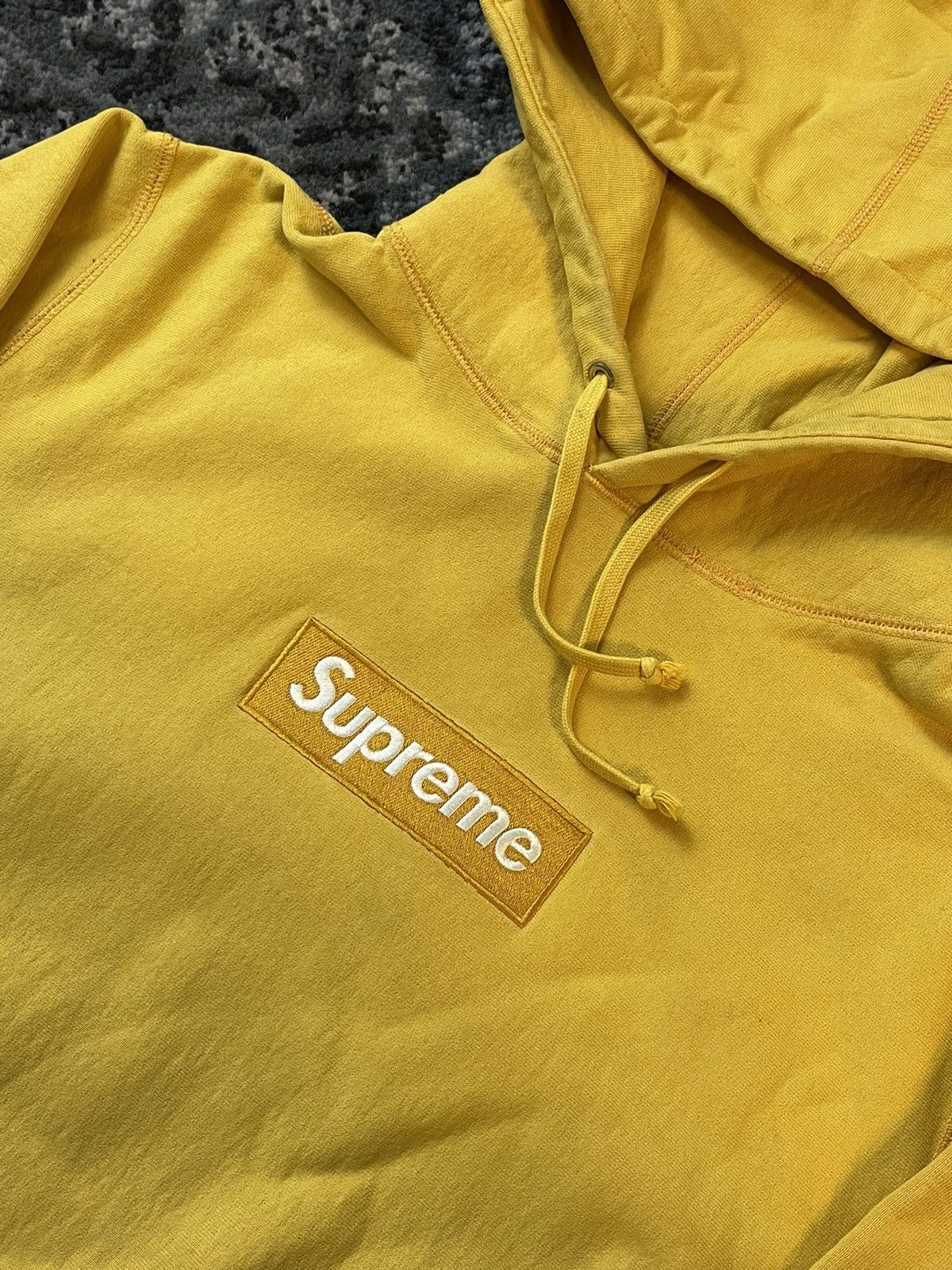 Supreme Supreme FW11 Mustard Box Logo Size Large Size US L / EU 52-54 / 3 - 2 Thumbnail