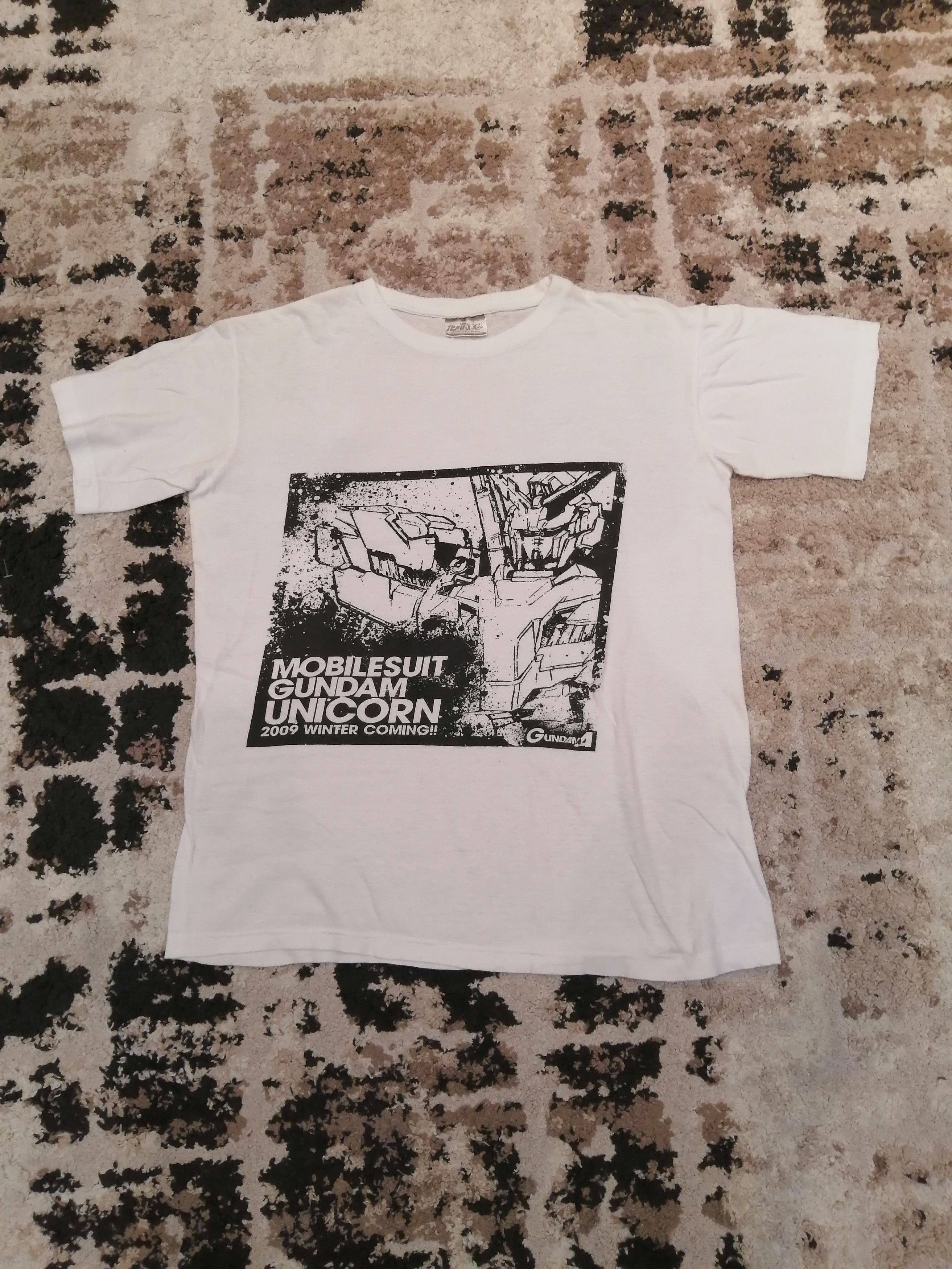 Anime Vintage Mobilesuit Gundam Unicorn Tshirt Size US M / EU 48-50 / 2 - 5 Thumbnail
