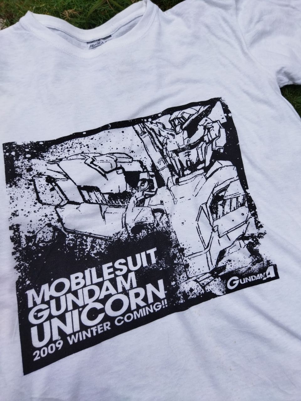 Anime Vintage Mobilesuit Gundam Unicorn Tshirt Size US M / EU 48-50 / 2 - 2 Thumbnail