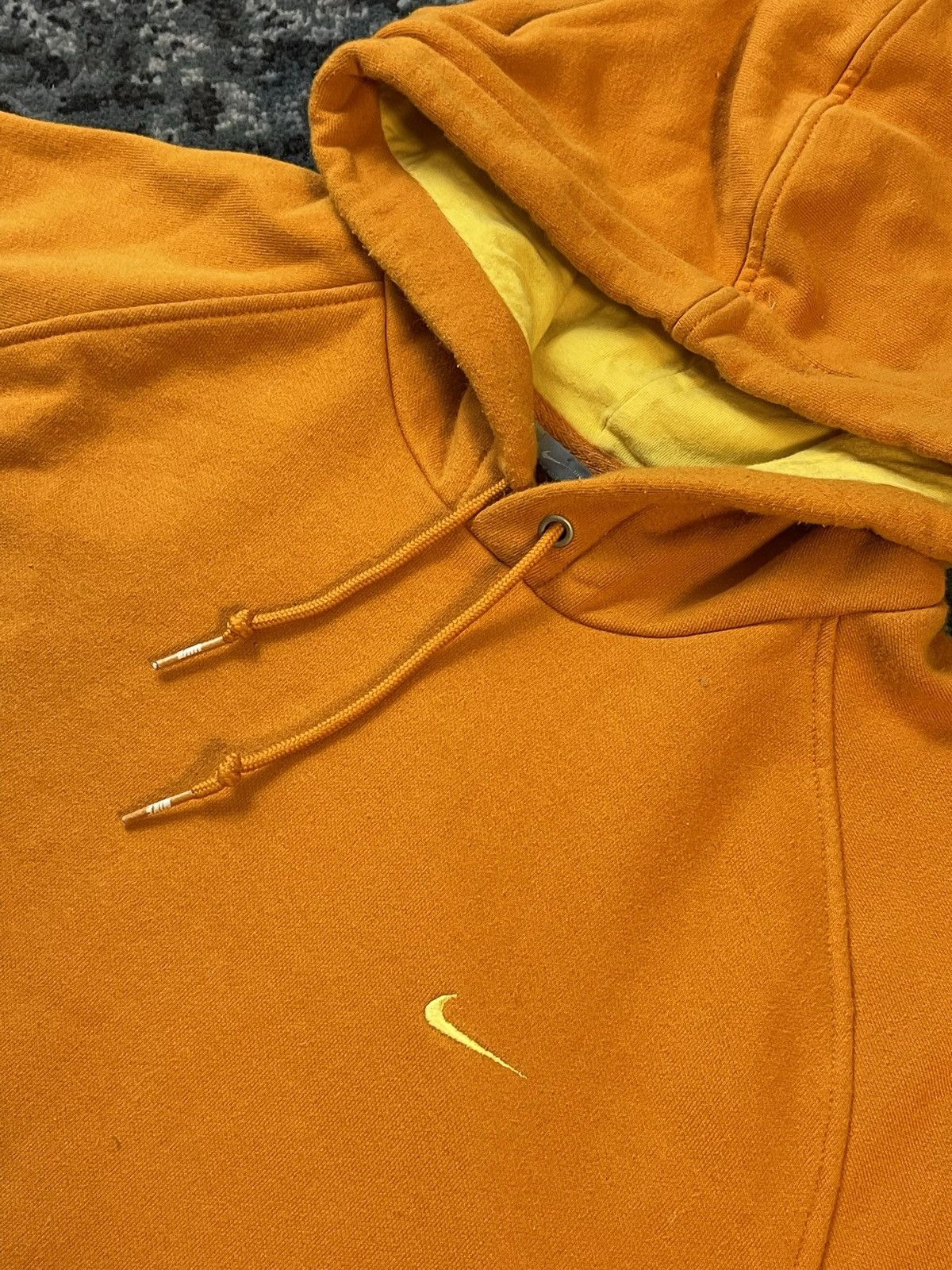 Vintage Vintage Orange Nike Hoodie Size XXL Size US XXL / EU 58 / 5 - 2 Thumbnail