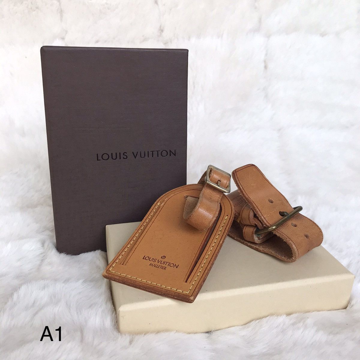 Louis Vuitton AUTHENTIC LOUIS VUITTON NAME TAG ACCESSORY LUGGAGE TAG Size ONE SIZE - 1 Thumbnail