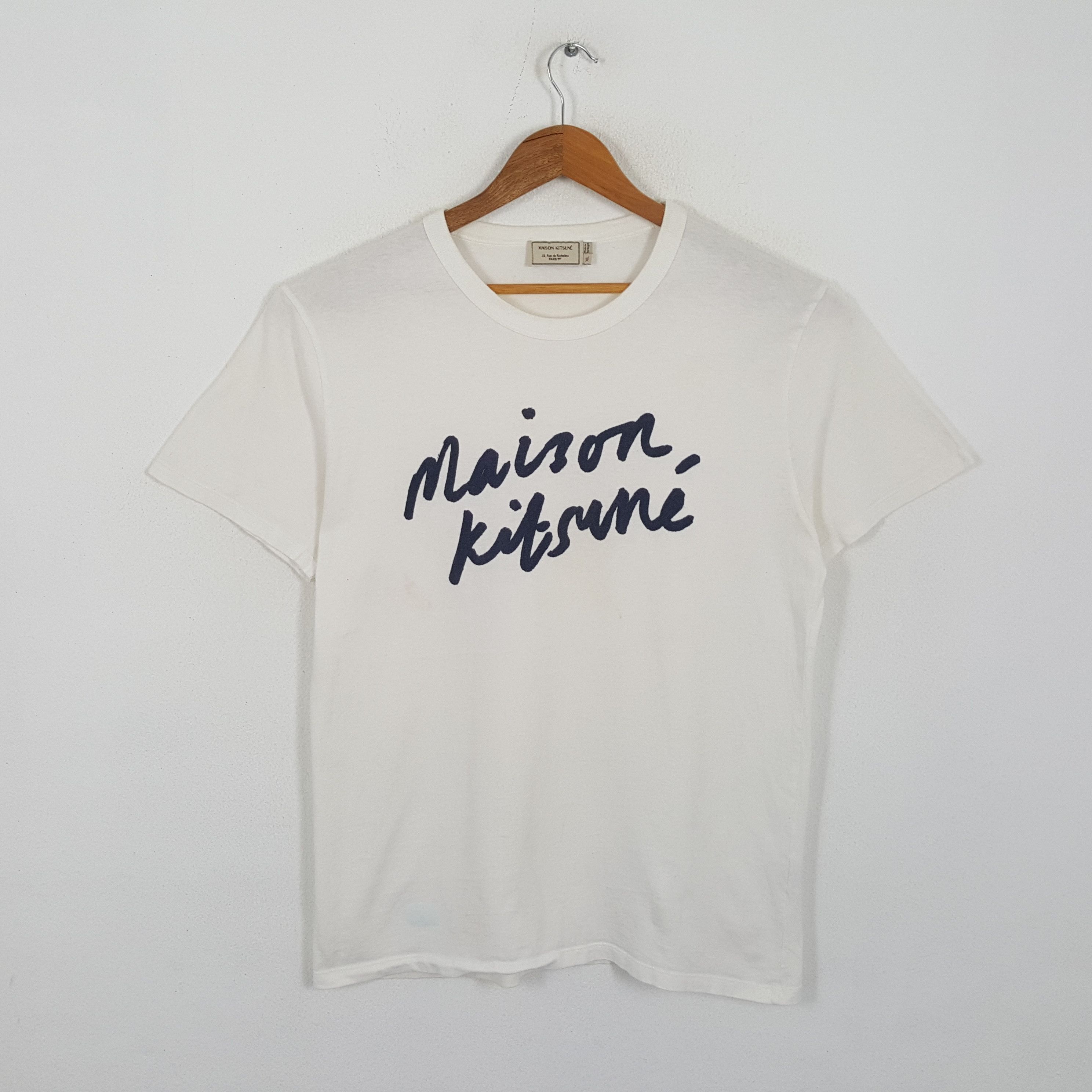 Vintage MAISON KITSUNE Spell Out Design T-Shirts