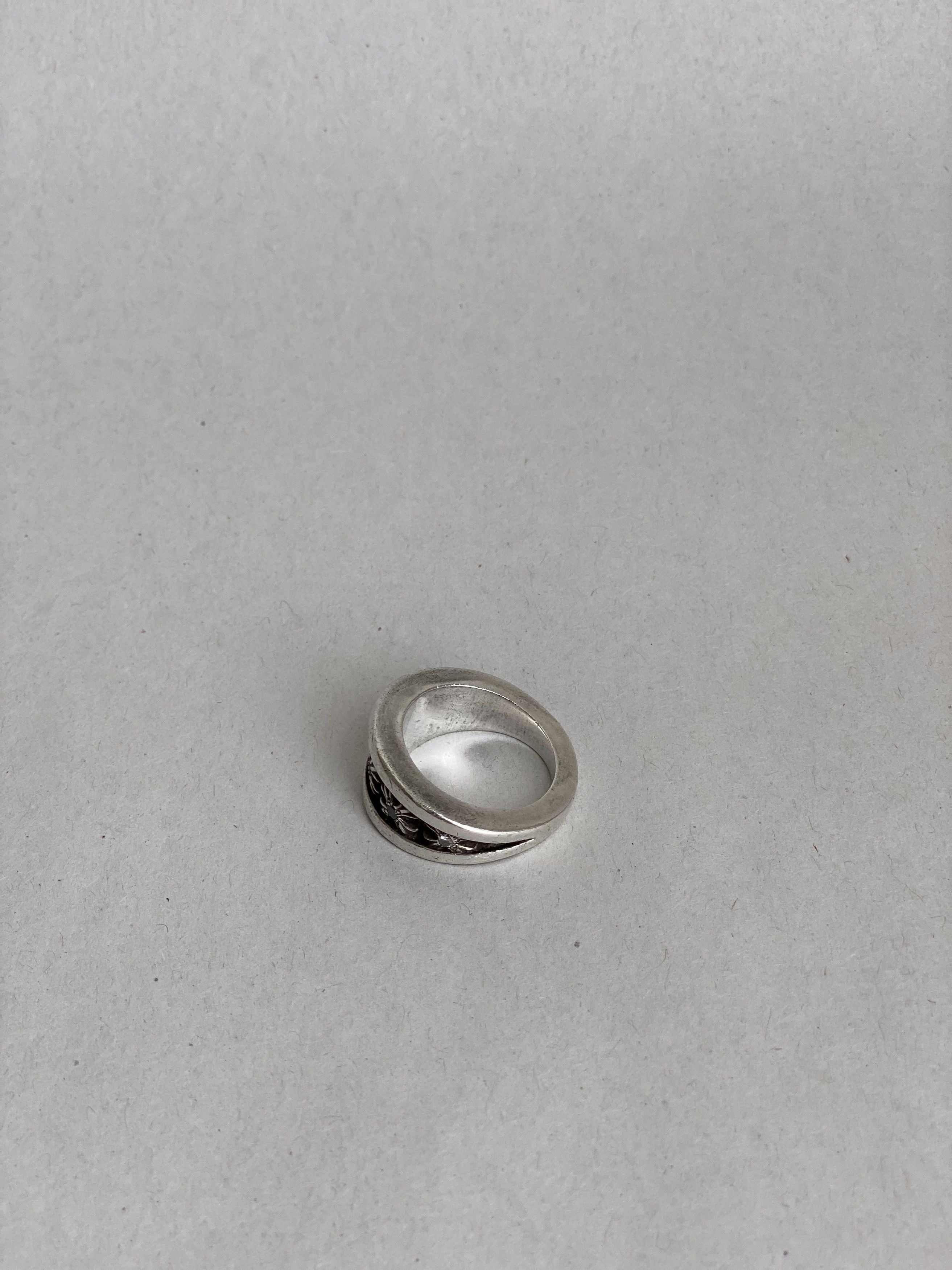 Chrome Hearts Chrome Hearts Ring Narrow V Band Ring with Black Diamonds Size ONE SIZE - 6 Thumbnail