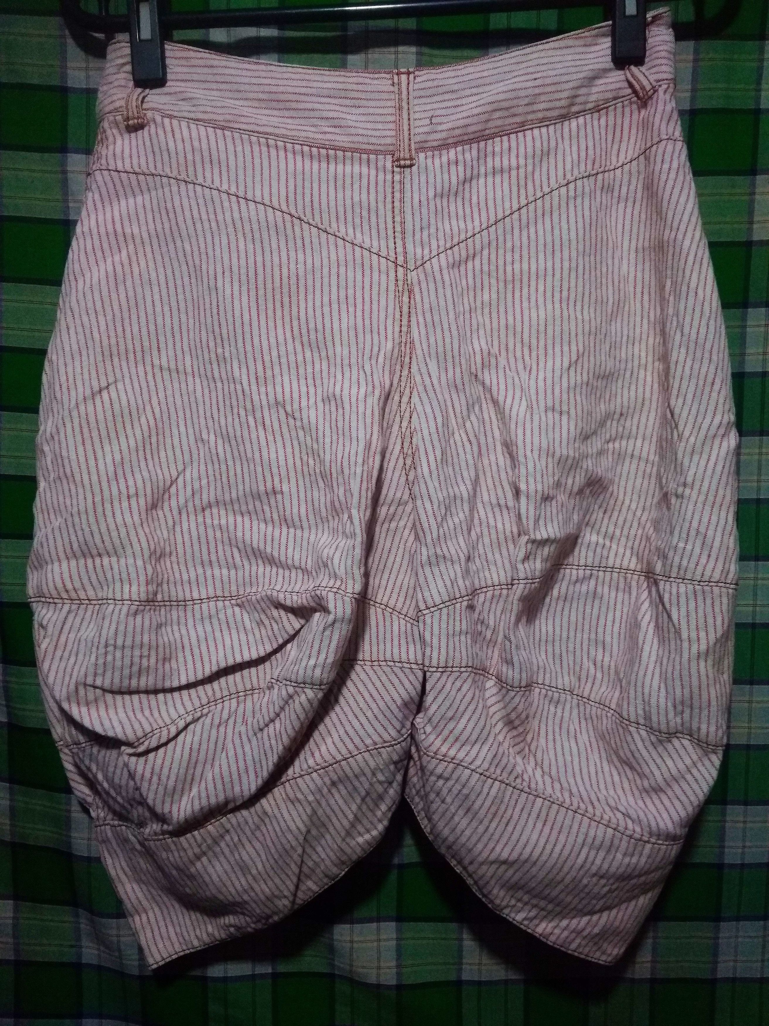 Tsumori Chisato Tsumori Chisato Hickory Crouch Balloon shorts Size US 28 / EU 44 - 6 Thumbnail
