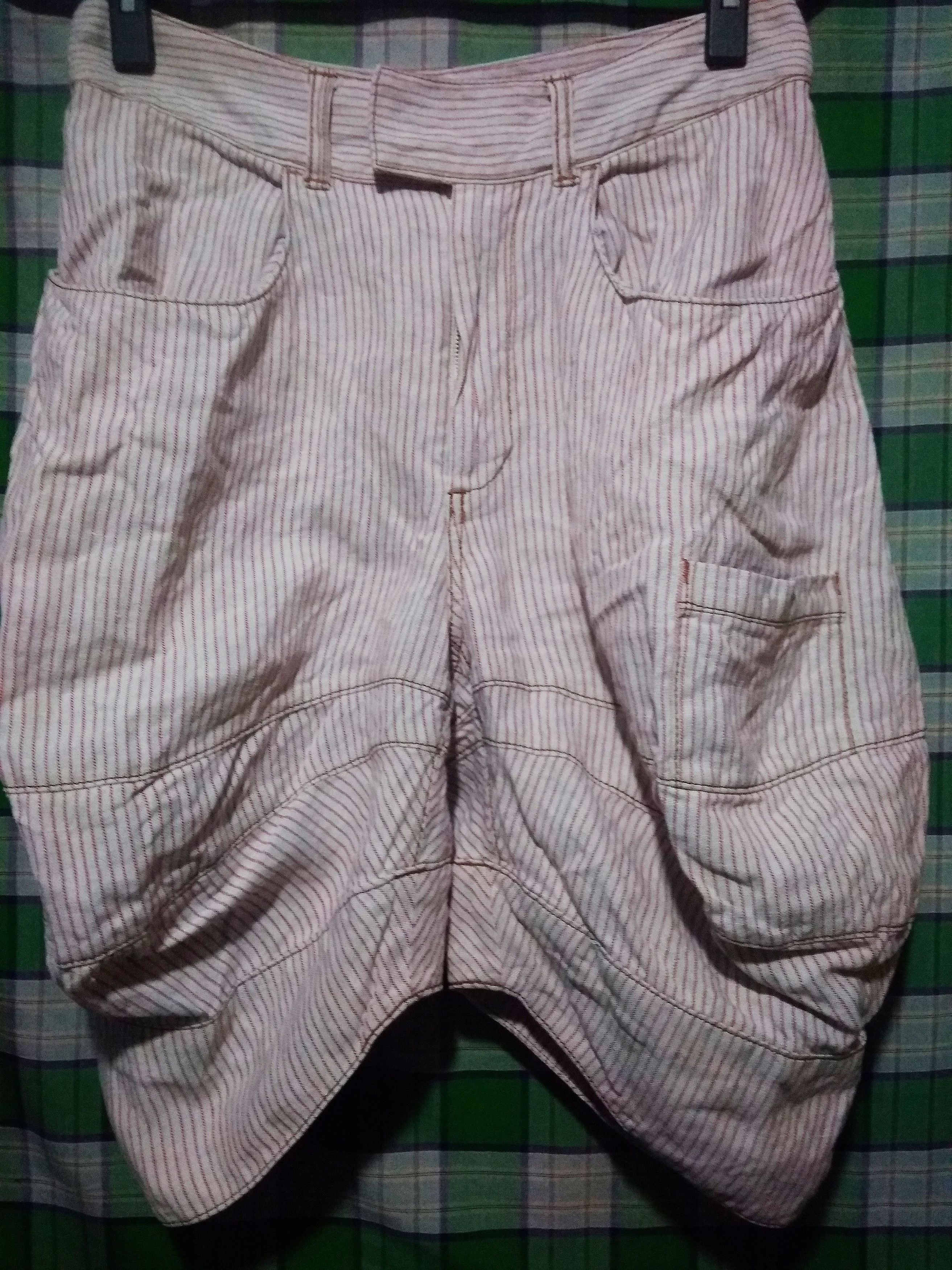 Tsumori Chisato Tsumori Chisato Hickory Crouch Balloon shorts Size US 28 / EU 44 - 1 Thumbnail