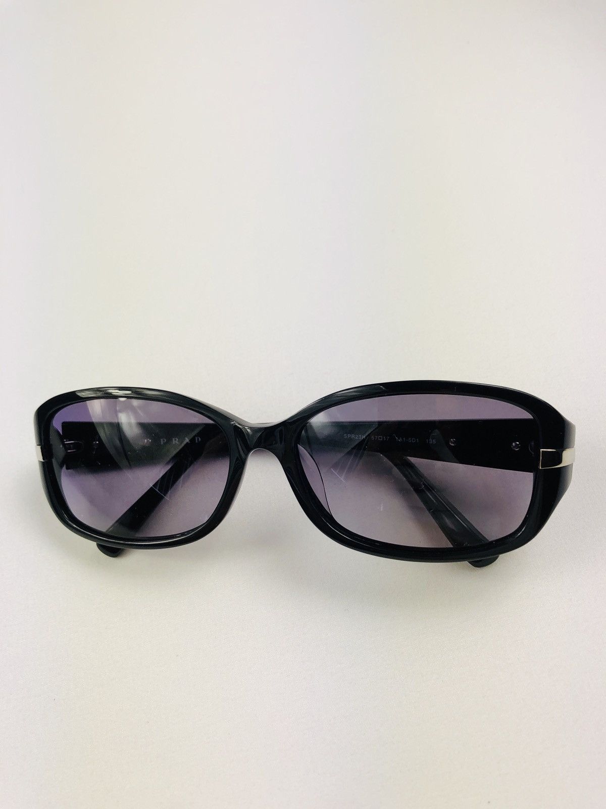 Prada Prada tinted logo sunglasses Size ONE SIZE - 1 Thumbnail