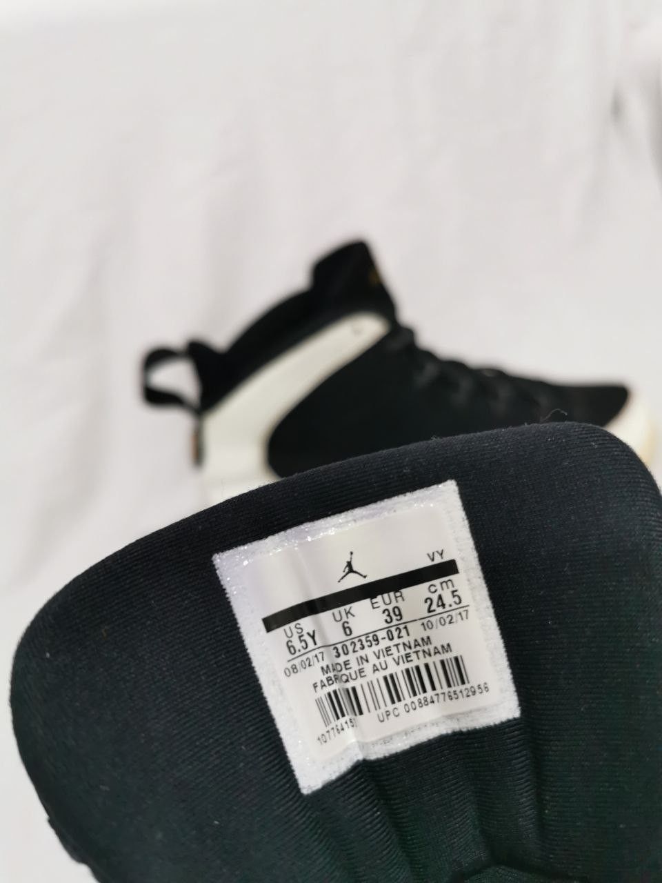 Jordan Brand Nike Jordan 9 Retro City of Flight (GS) 302359-021 Size US 6.5 / EU 39-40 - 11 Thumbnail