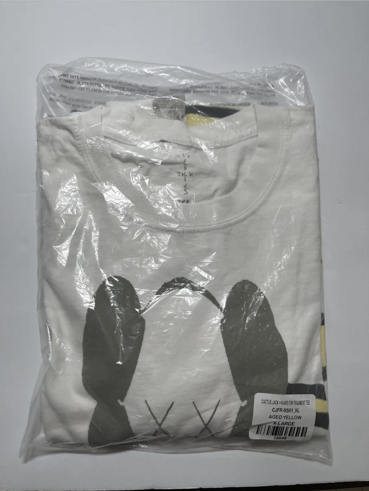 travis scott fragment kaws t shirt