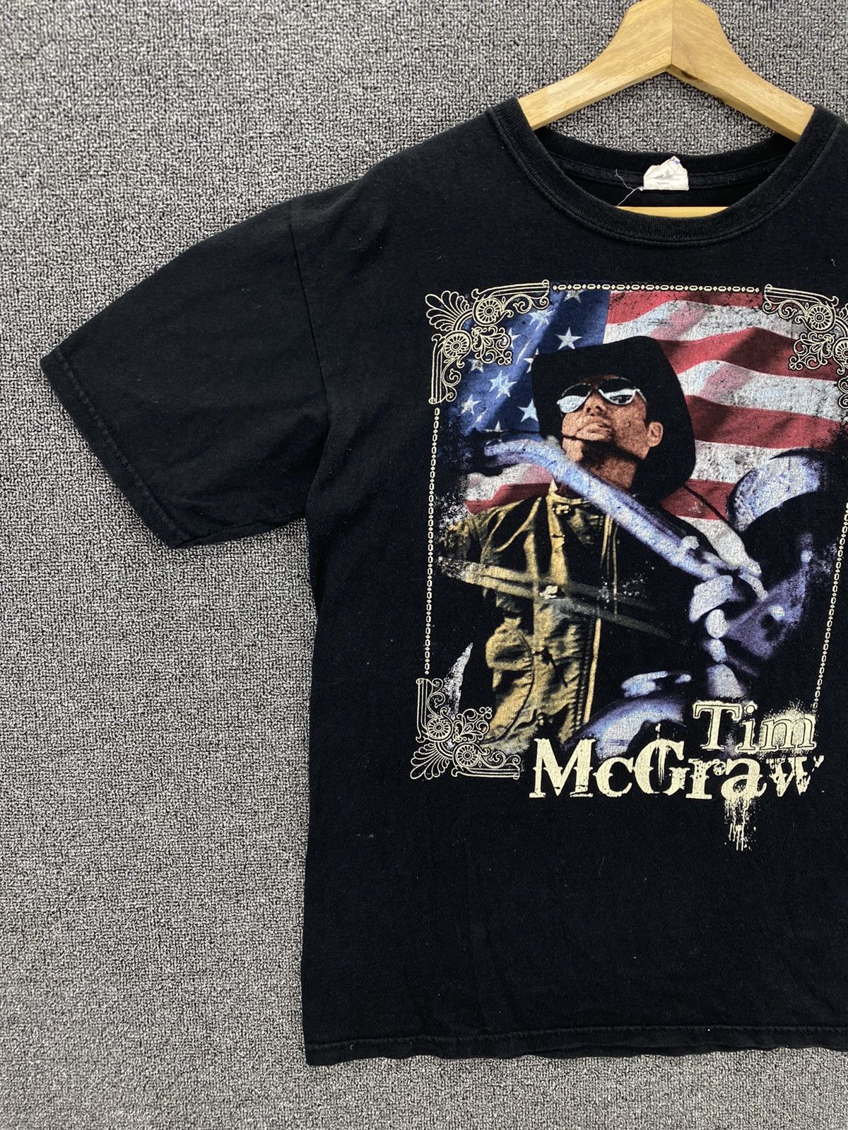 Band Tees Tim McGraw Southern Voice Tour Tees Rock Band Tees T Shirts Size US M / EU 48-50 / 2 - 3 Thumbnail