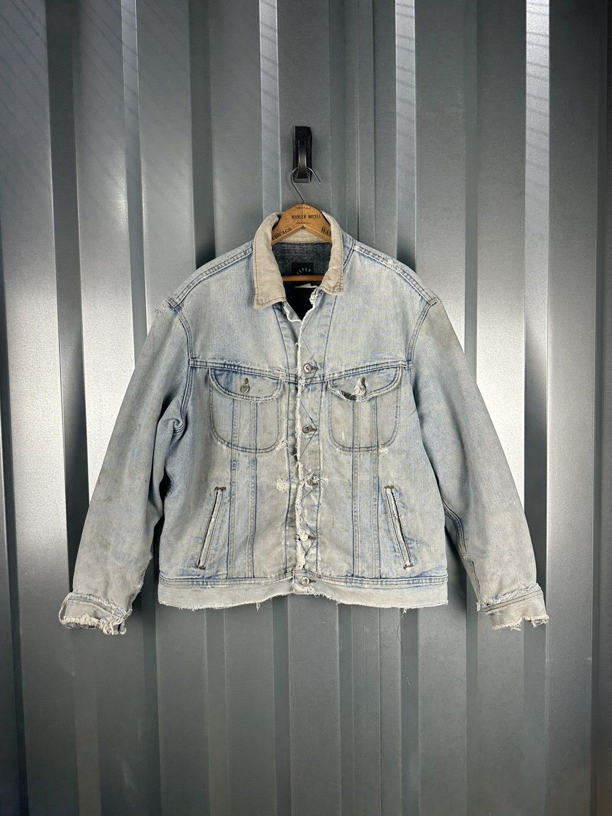 Vintage Vintage Lee Riveted Blanket Lined Denim Trucker Jacket | Grailed