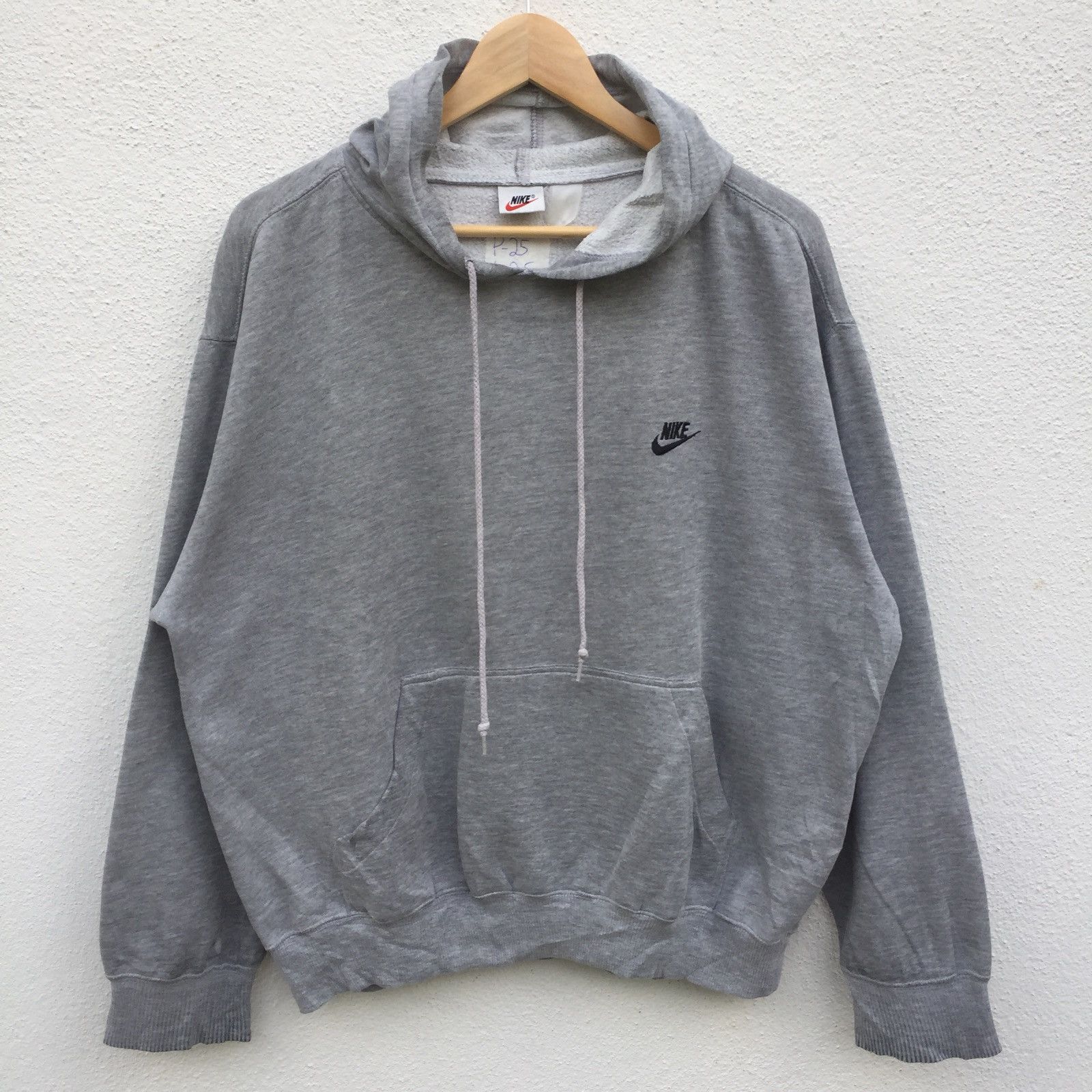 Nike Vintage 90s Nike Embroidered Logo Pullover Hoodie Size US L / EU 52-54 / 3 - 1 Thumbnail