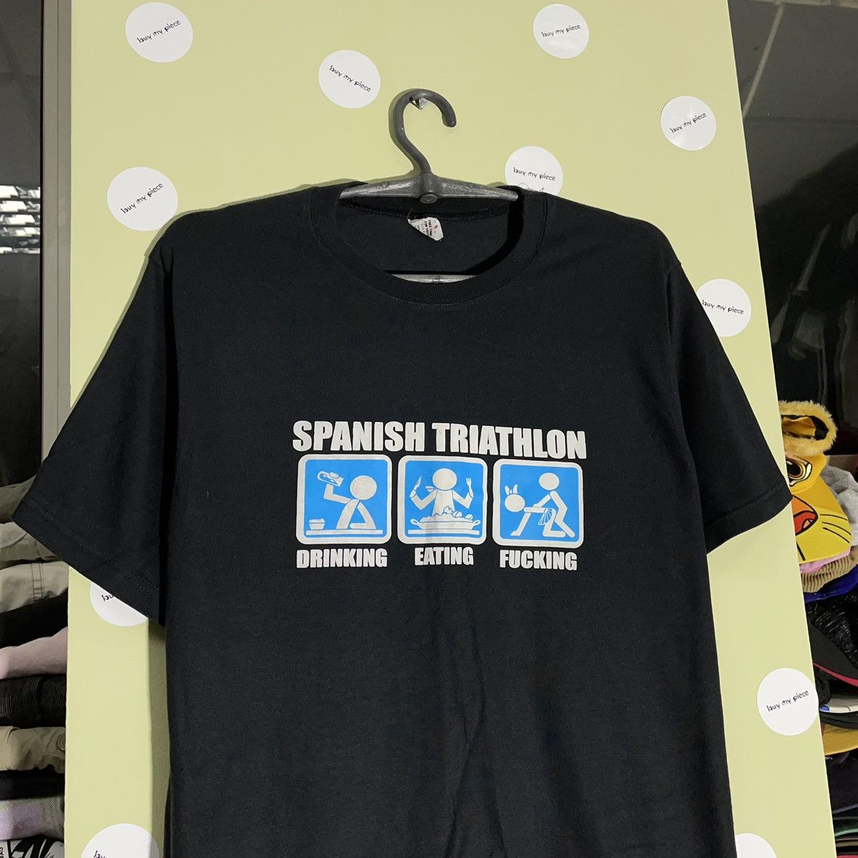Vintage Vintage Y2K Spanish Triathlon Graphic Tee Streetwear Baggy L Size US L / EU 52-54 / 3 - 4 Thumbnail