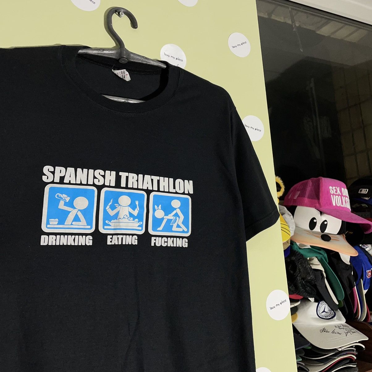 Vintage Vintage Y2K Spanish Triathlon Graphic Tee Streetwear Baggy L Size US L / EU 52-54 / 3 - 5 Thumbnail