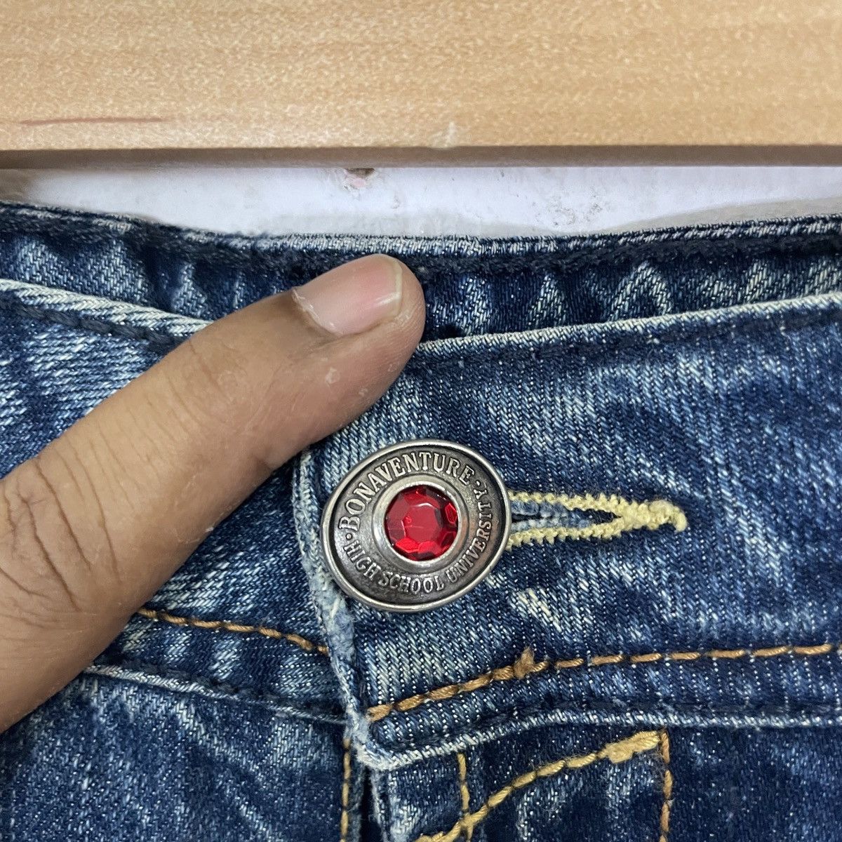 Japanese Brand Vintage Bonaventure Diamond Button Distressed Denim Jeans Size US 32 / EU 48 - 5 Thumbnail