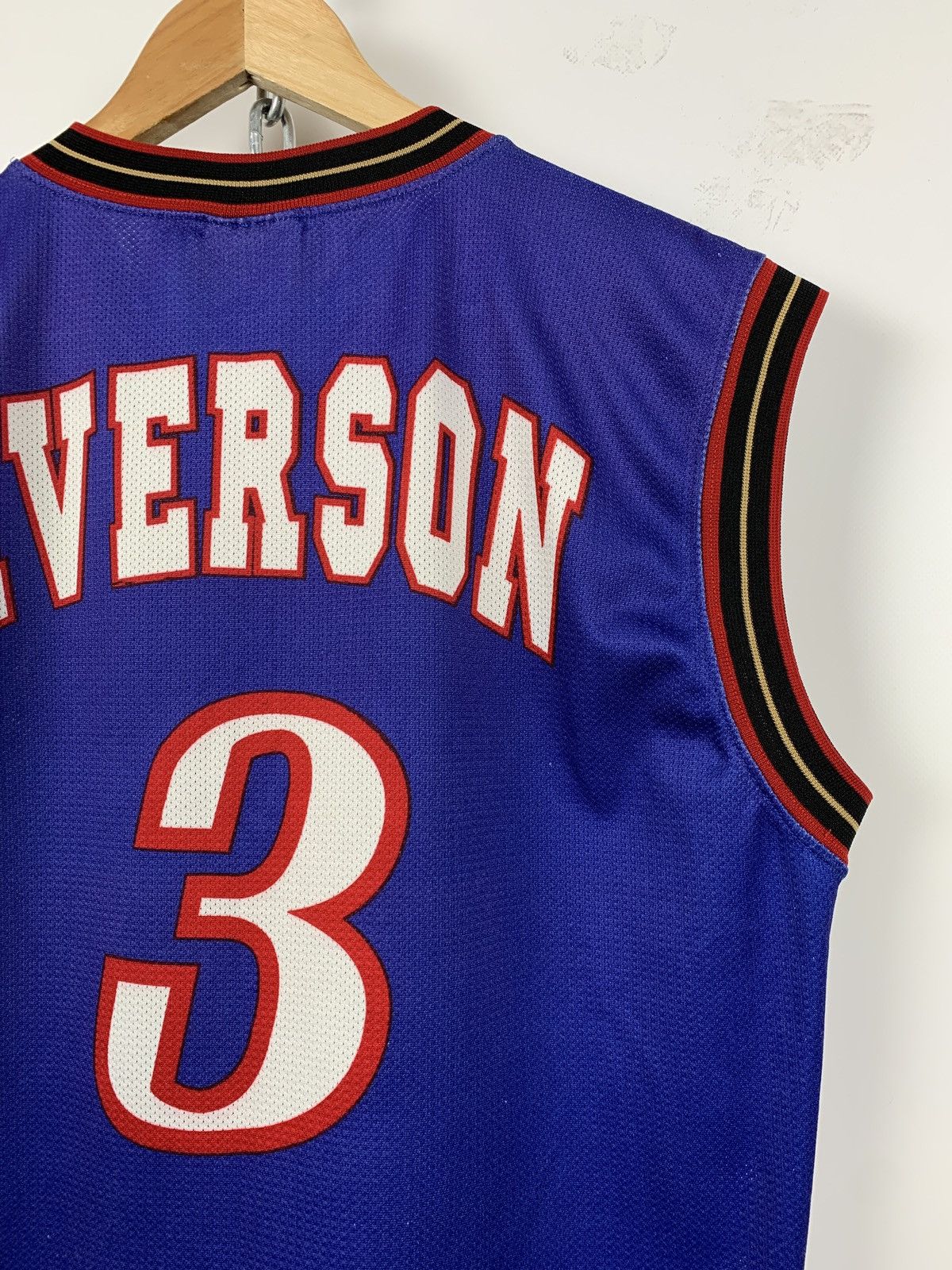 Champion Vintage Philadelphia Sixers #3 Allen Iverson Champion Jersey Size US M / EU 48-50 / 2 - 13 Thumbnail