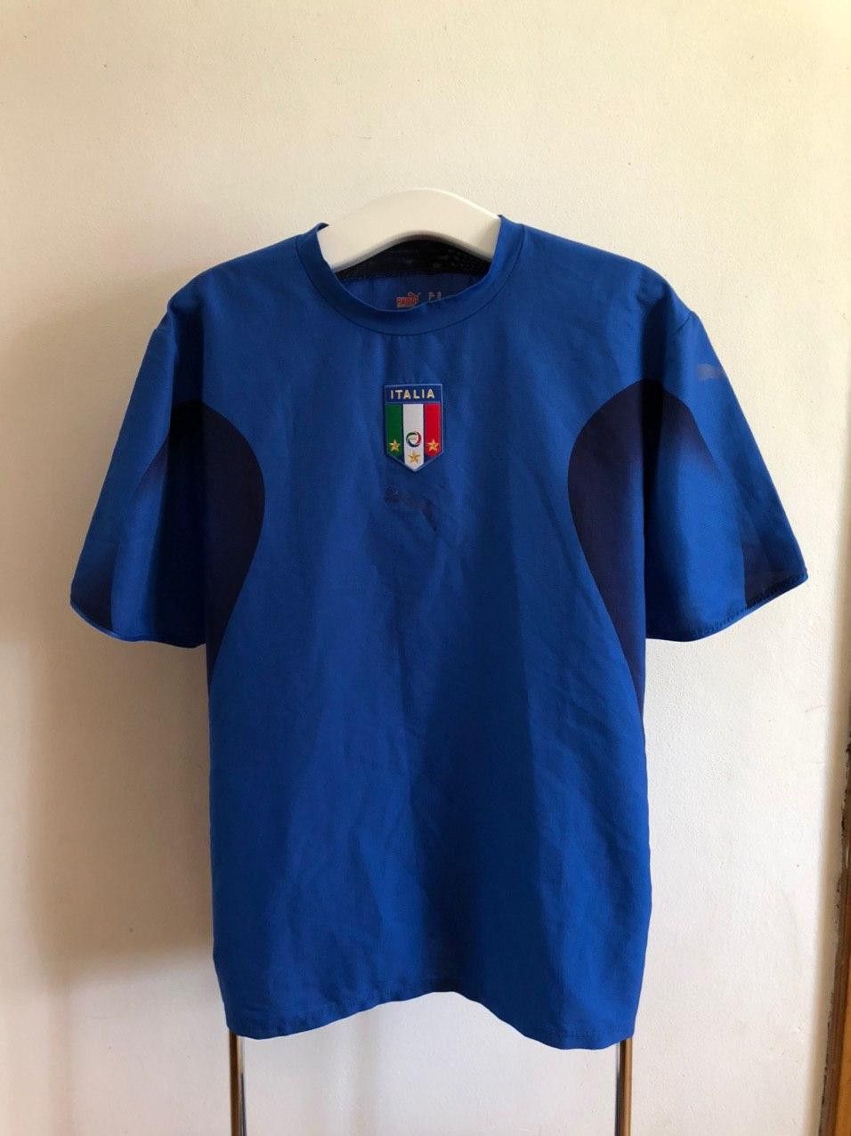 Vintage Puma Italy National Soccer Team Jersey Size XL.