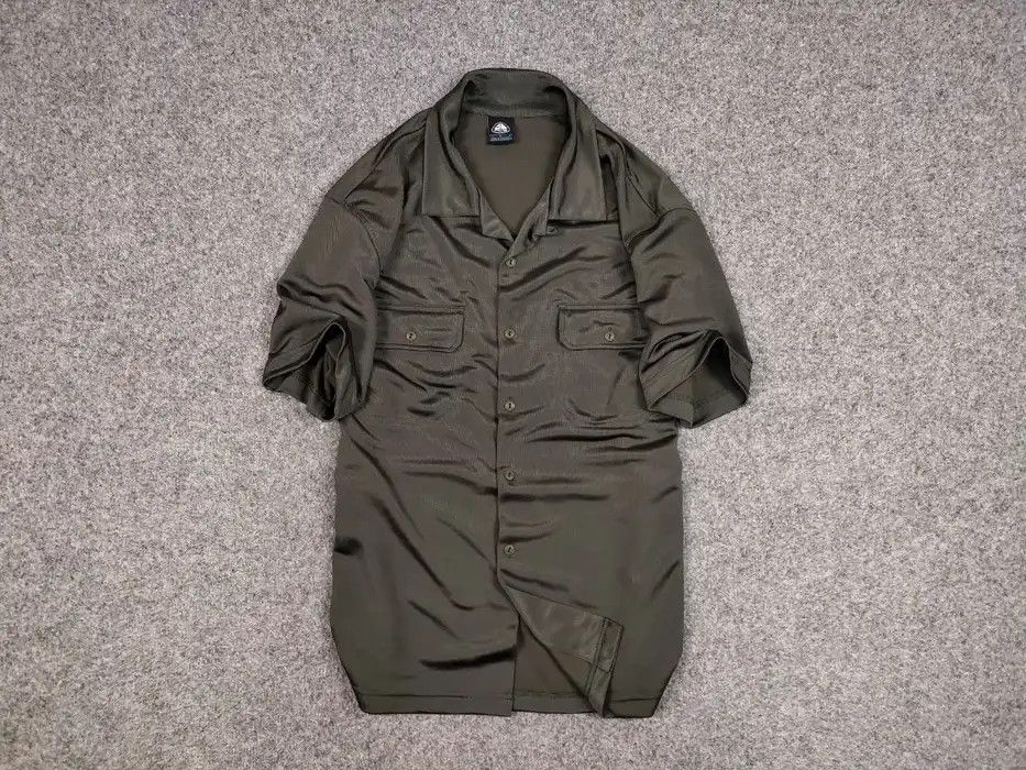 Nike ACG Vintage 90's Nike ACG Olive button Shirt with Pockets Size US L / EU 52-54 / 3 - 1 Thumbnail