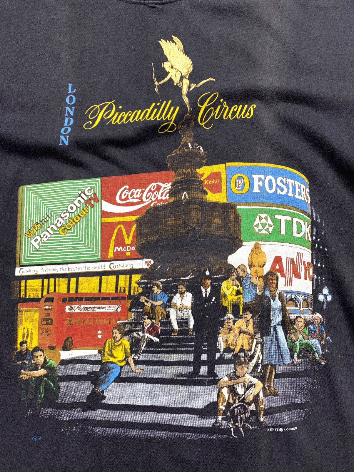 Vintage Vintage 1990’s Piccadilly Circus London Art T Shirt Size US M / EU 48-50 / 2 - 4 Thumbnail