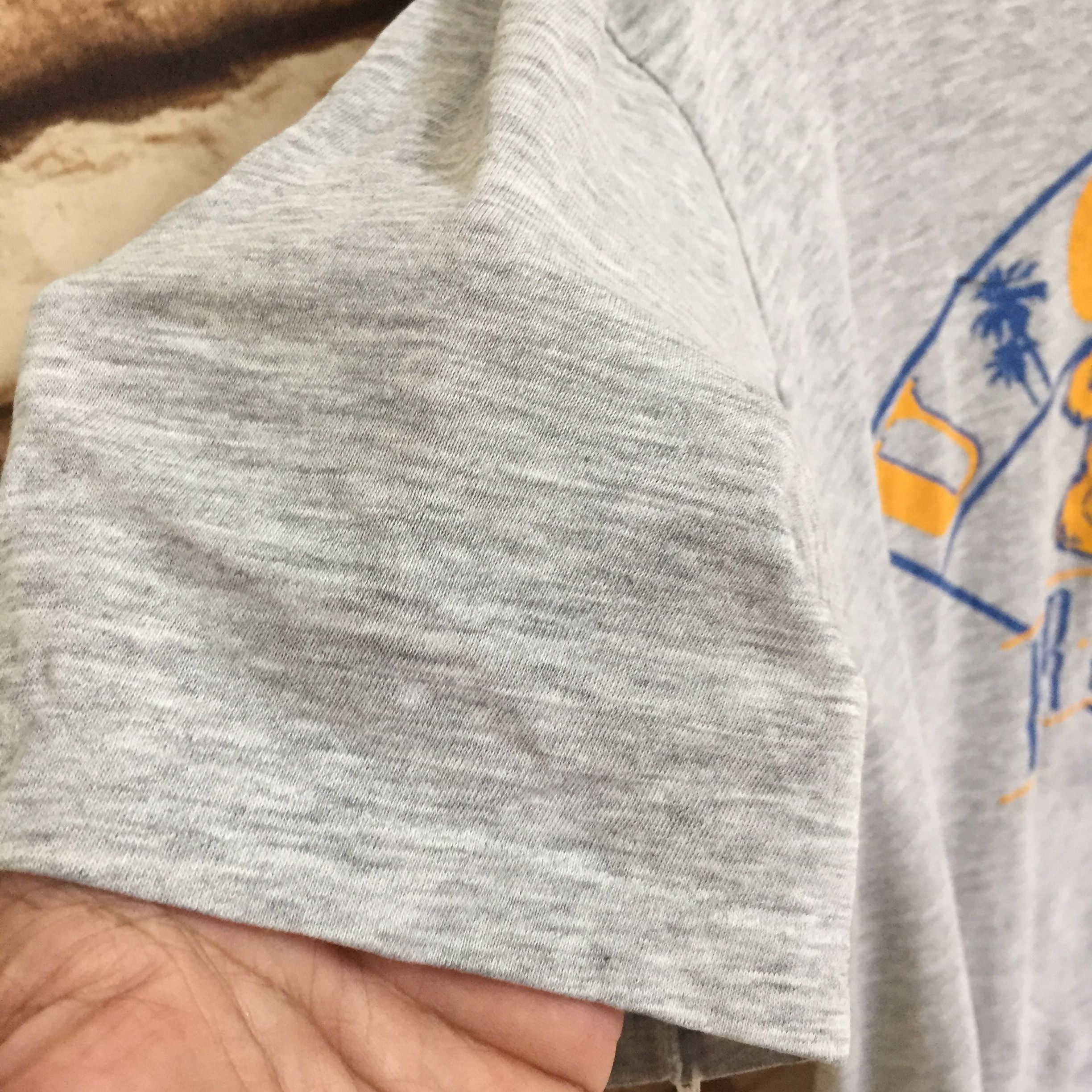 Vintage Vintage UCLA BRUINS t shirt bear big desig fit L Size US L / EU 52-54 / 3 - 6 Thumbnail