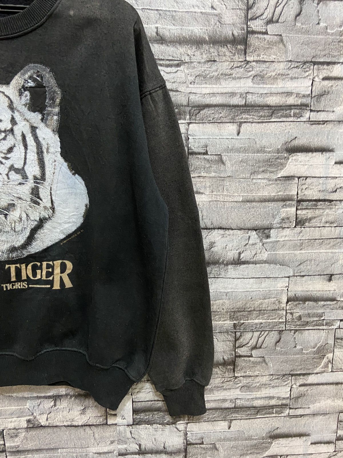 Vintage Vintage white Tiger big logo animal sweatshirt Size US XL / EU 56 / 4 - 8 Thumbnail