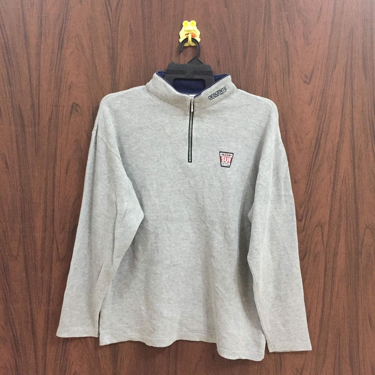 Japanese Brand Vintage DESCENTE sweatshirt racing gear size L Size US L / EU 52-54 / 3 - 1 Thumbnail