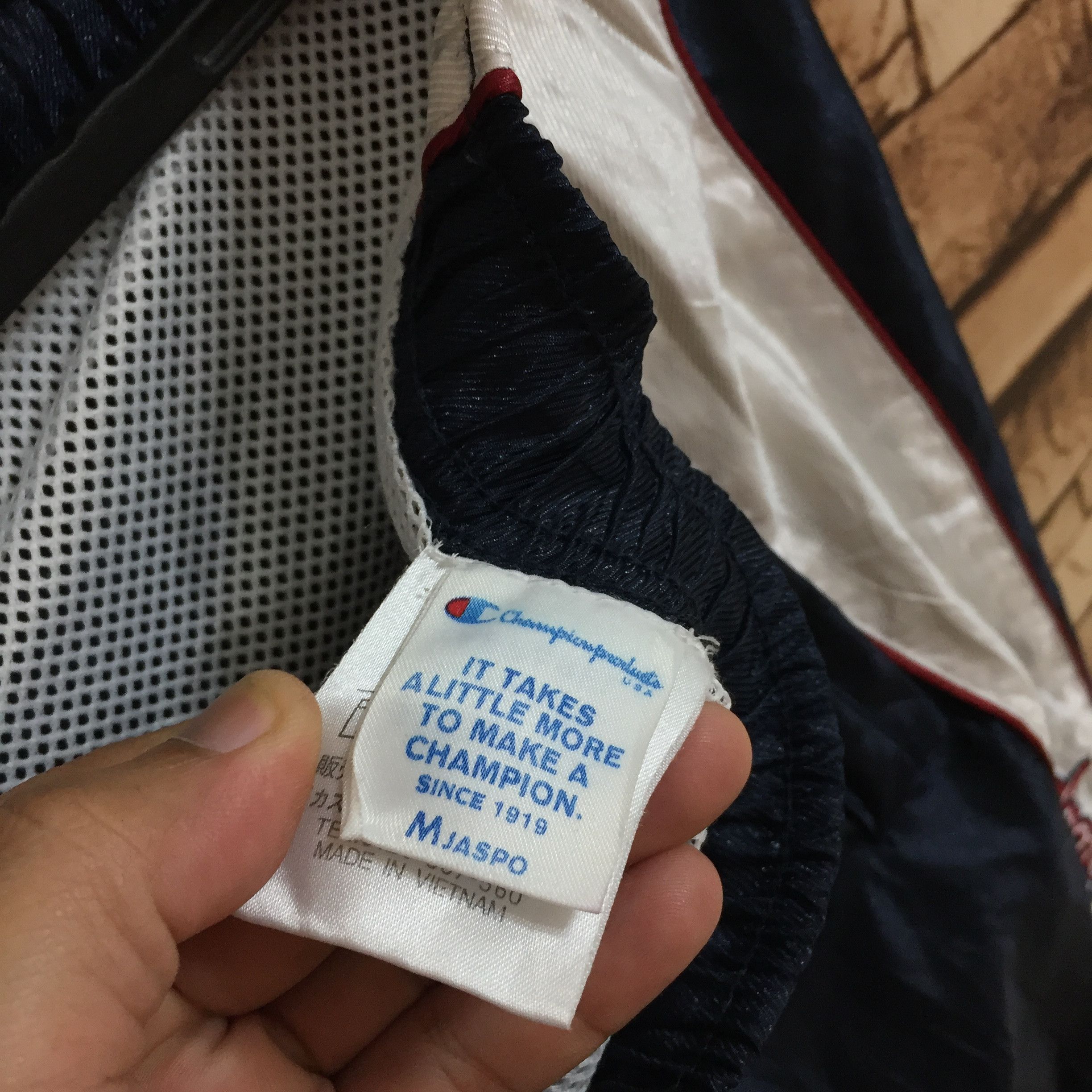Champion Vintage CHAMPION track pants spellout embroiered M W 35-39 Size US 36 / EU 52 - 7 Thumbnail