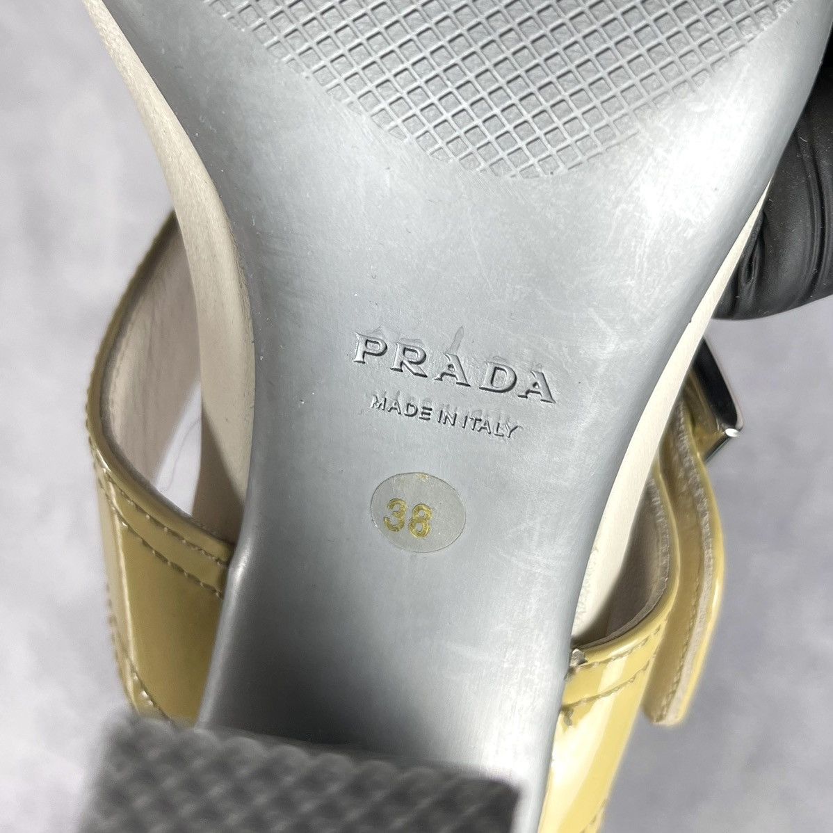Prada × Vintage Vintage Y2K Prada Ivory Heels Size 38 Size US 7 / IT 37 - 8 Thumbnail