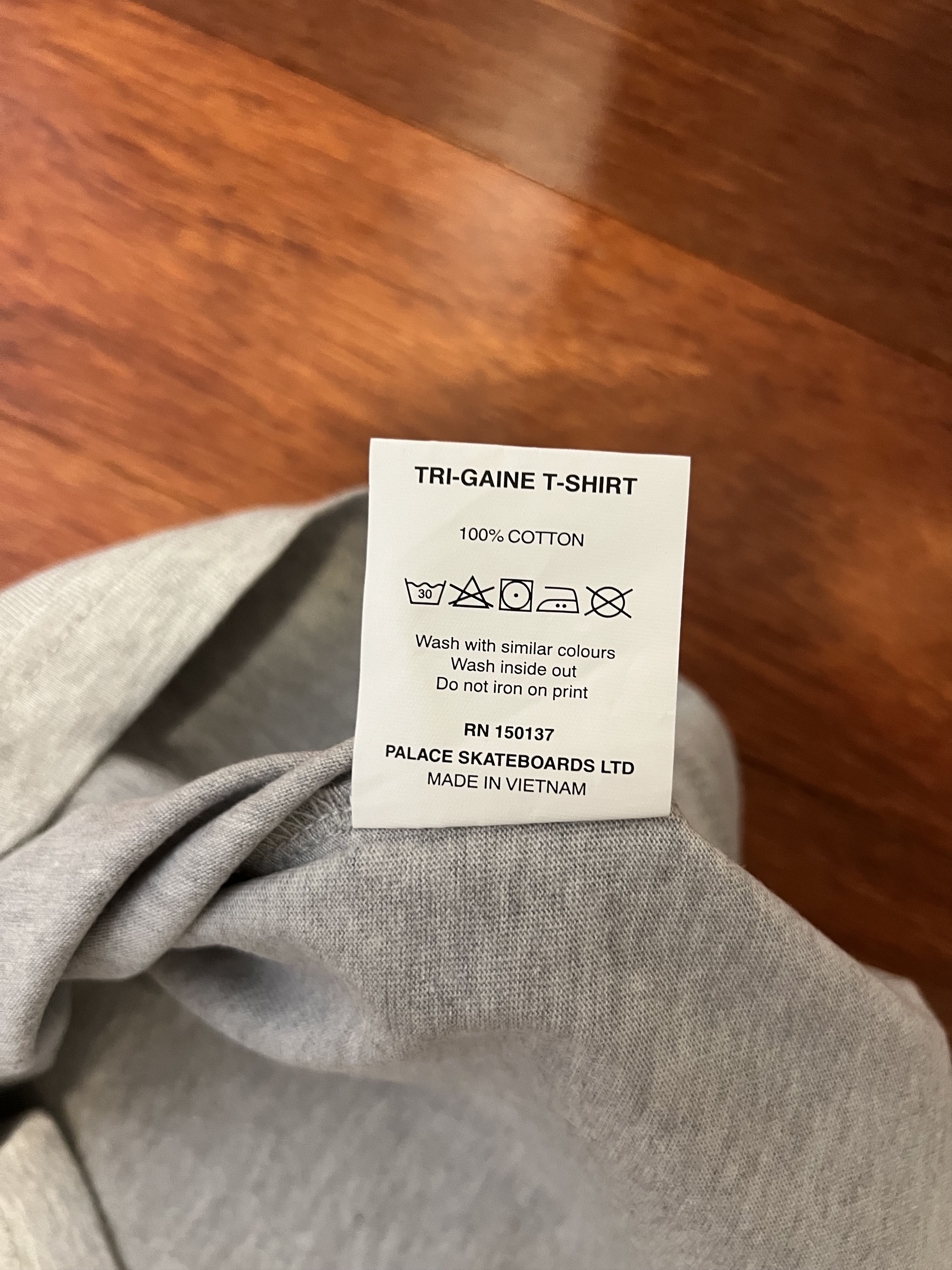 Palace 💚 2020 Palace Tri Gaine T-Shirt Grey Medium NEW Size US M / EU 48-50 / 2 - 12 Thumbnail
