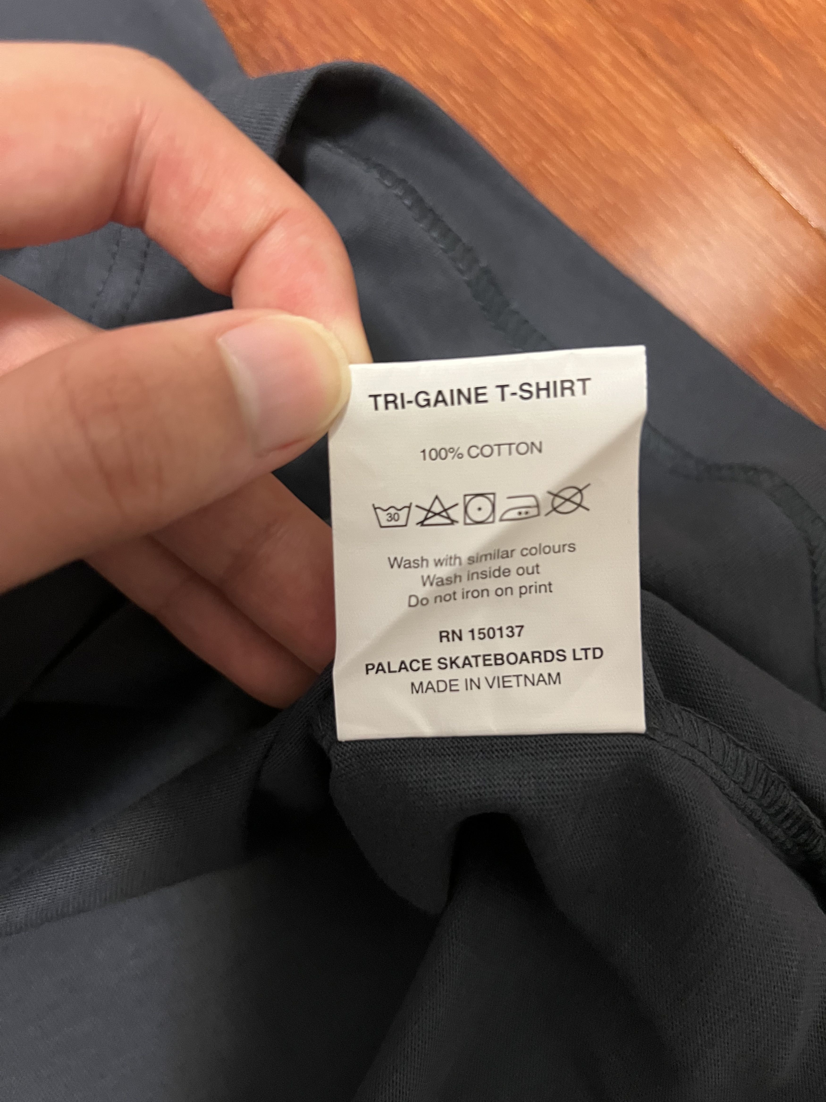 Palace 💚 2020 Palace Tri Gaine T-Shirt Navy Medium NEW Size US M / EU 48-50 / 2 - 12 Thumbnail